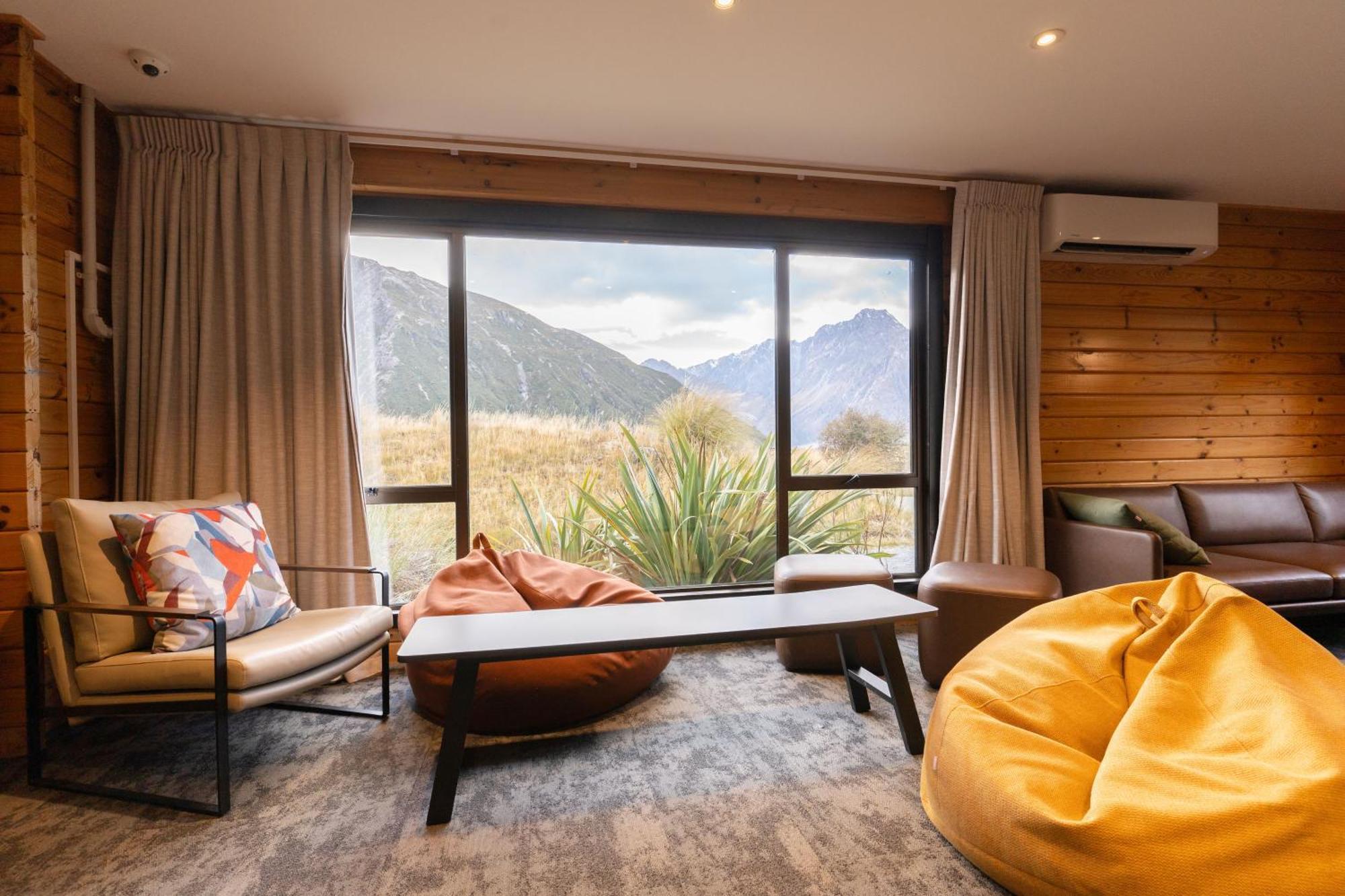 Haka House Aoraki Mt Cook Hostel Aoraki / Mount Cook Екстериор снимка